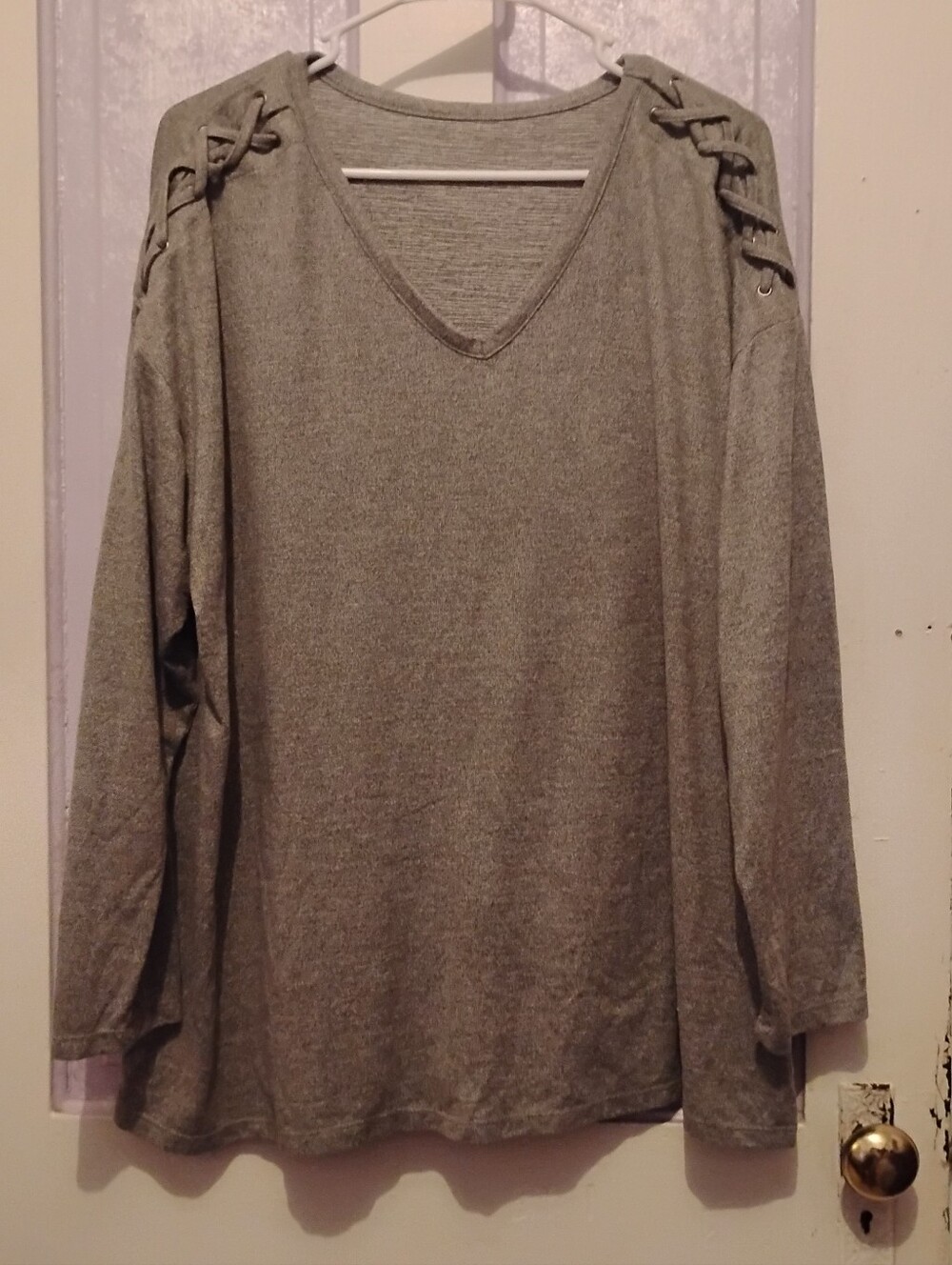 V-Neck Lace-Up Shoulder Women's Sweater - Gray